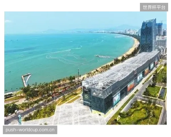 海南万宁国际冲浪赛整合酒店与交通资源，正将单一赛事升级为“体育旅游目的地”产品